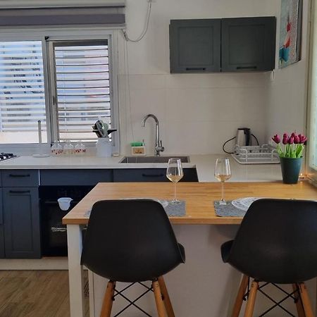 Stylish Quiet And Central Rehovot Exterior foto